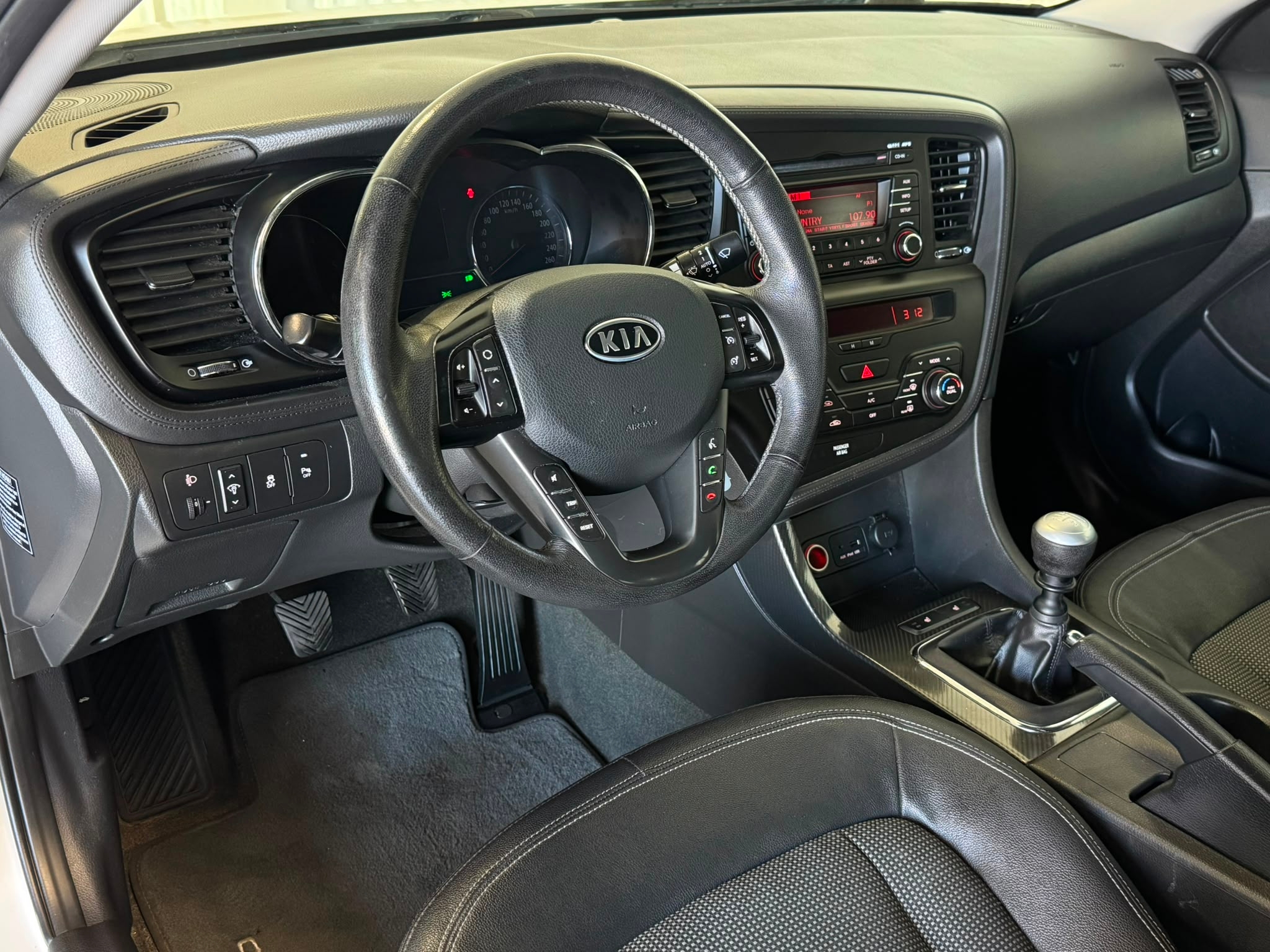 Kia Optima 1.7 CRDi Comfot 2012, bild 7/52