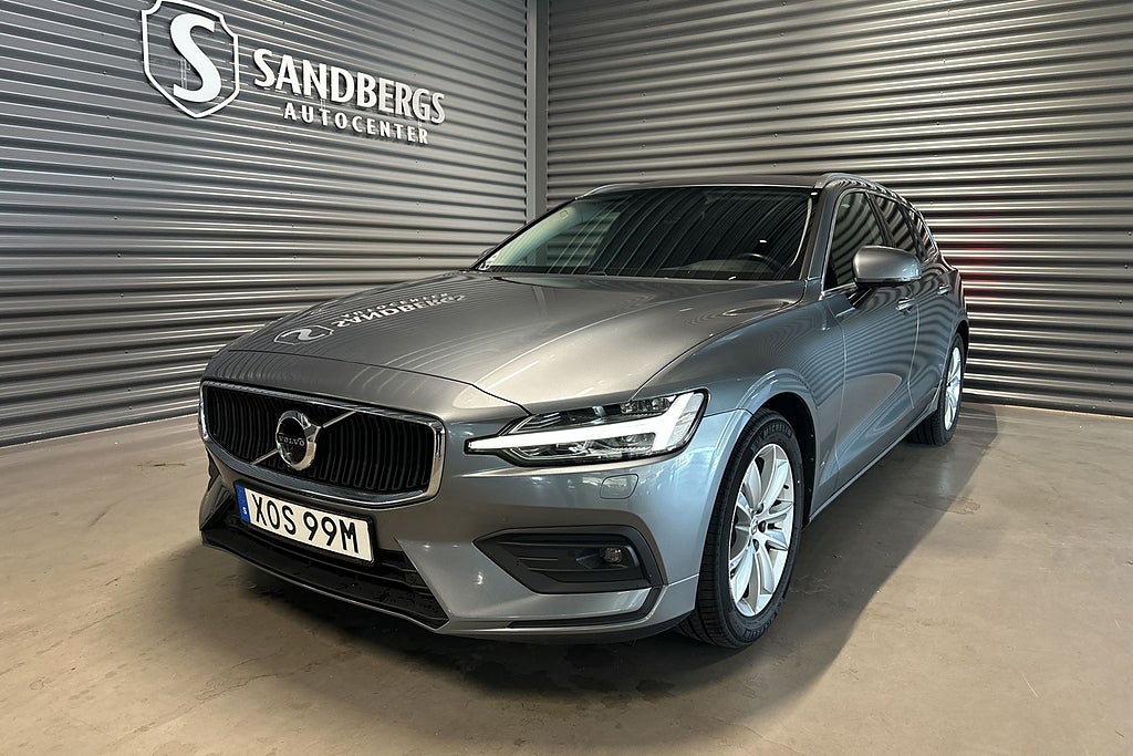 Volvo V60 D4 Momentum 360-kamera Värmare Panorama Navi Keyless
