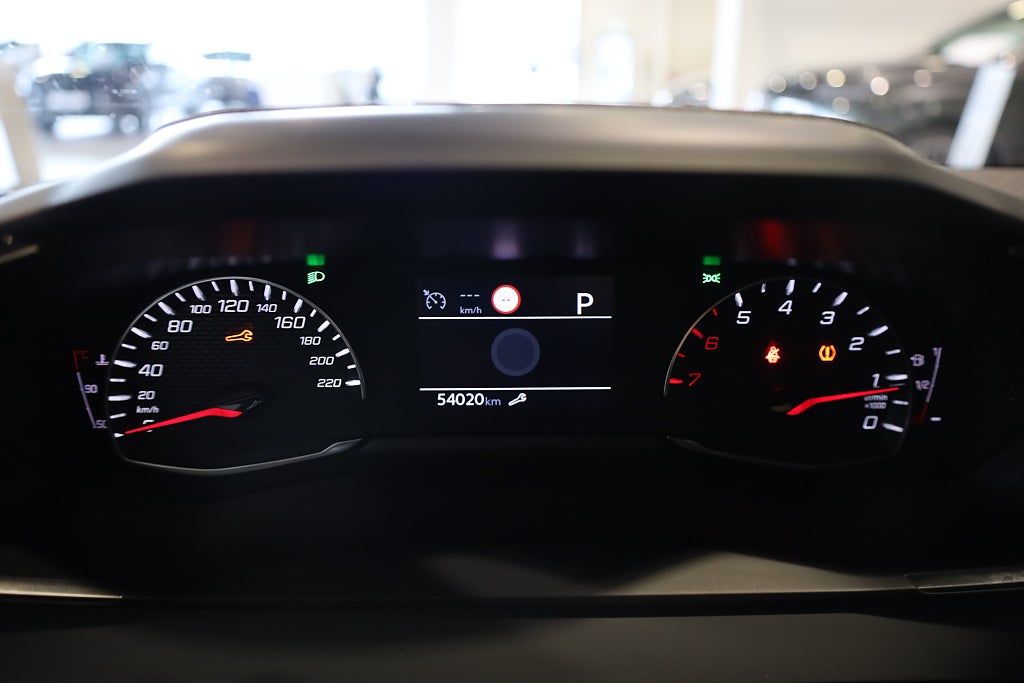 Peugeot 2008 1,2 Active+ PureTech 130 AUT Kamera CarPlay 2020