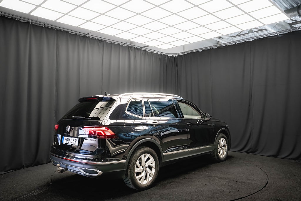 Volkswagen Tiguan Allspace TSI 4MOTION 7-sits B-VÄRM DRAG KAMERA IQ. COCKPI