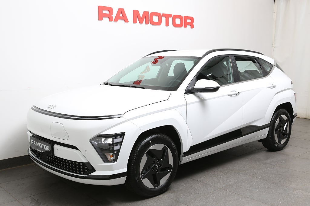Hyundai Kona EV 65.4kWh Essential | kamera Navi Värmepump fd.demobil 2026