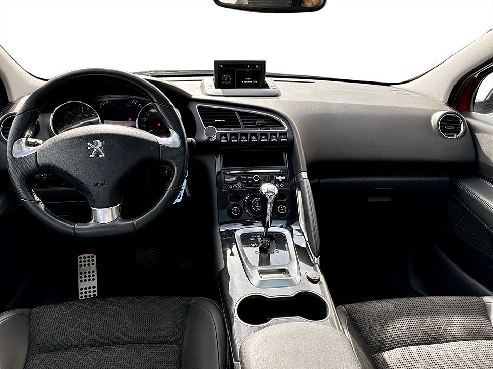 Bild på Peugeot 3008 Allure 1.6 BlueHDi 120hk Aut PANORAMA NYBYTT KAMREM