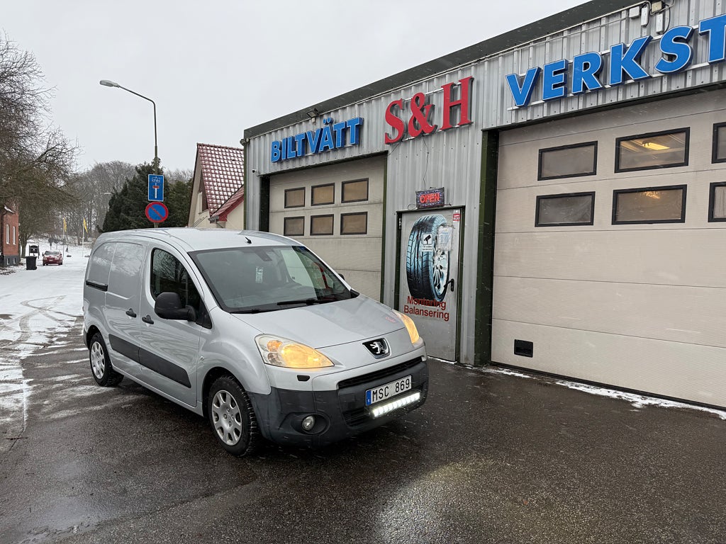 Peugeot Partner Skåpbil 1.6 HDi Euro 5,Ny besiktad ,kamrem bytt