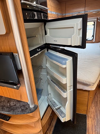 Husbil-halvintegrerad Bürstner Solano T 615 9 av 20