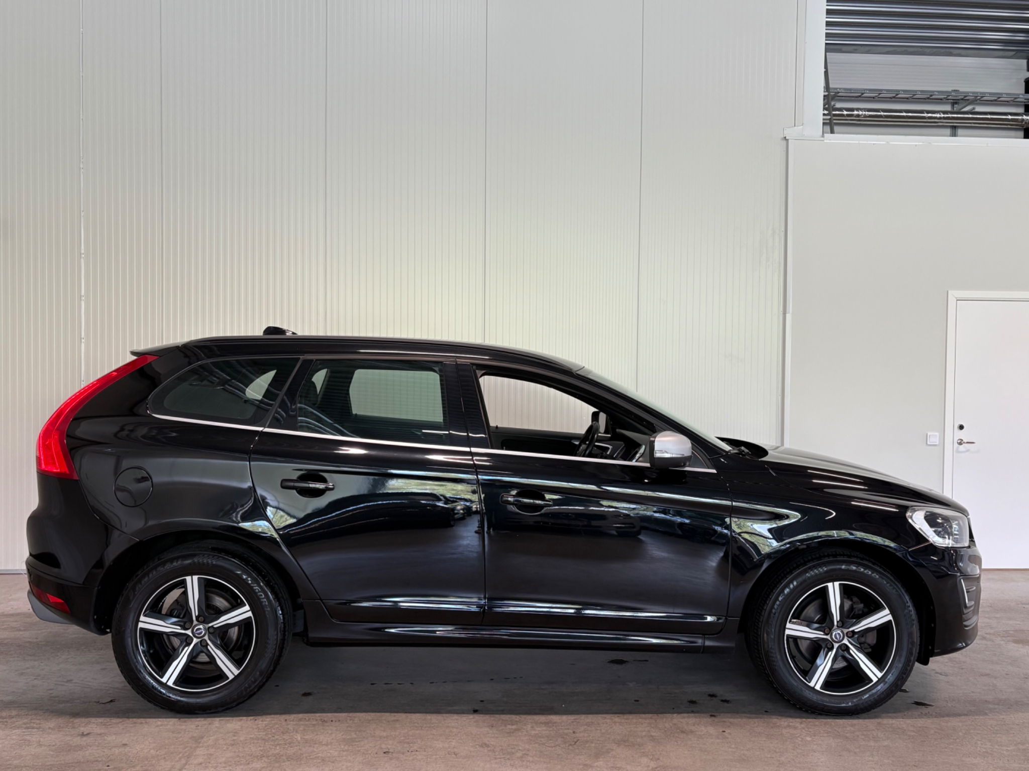 Volvo XC60 2017, bild 2/43