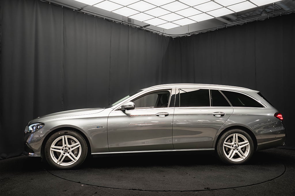 Mercedes-Benz E300 e LÅGMILAD DRAG 360° KEYLESS P-VÄRMARE 1-ÄGARE