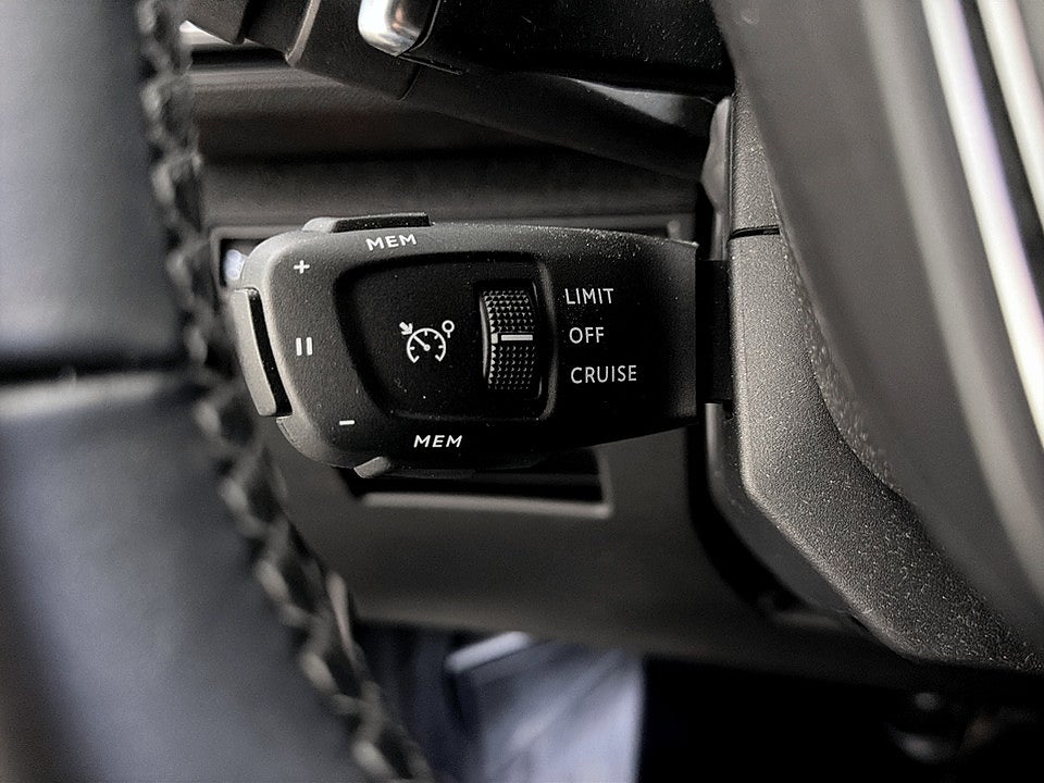 Bild på Peugeot 3008 Allure 1.2 PT 130hk Aut B-KAMERA CARPLAY