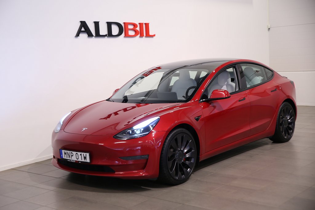 Tesla Model 3 Performance 513hk AWD / Backkamera / Läder / Pano / Nav