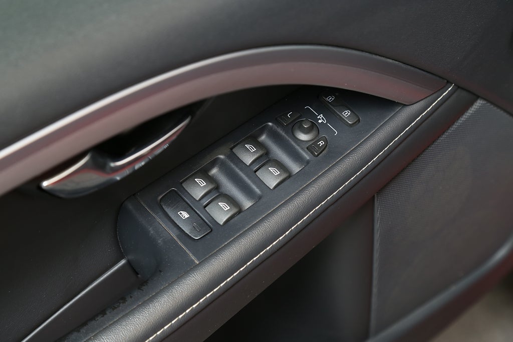 Volvo V70 D4 II S/S Sport E Business PRO Drag Navi VOC Läder 2015