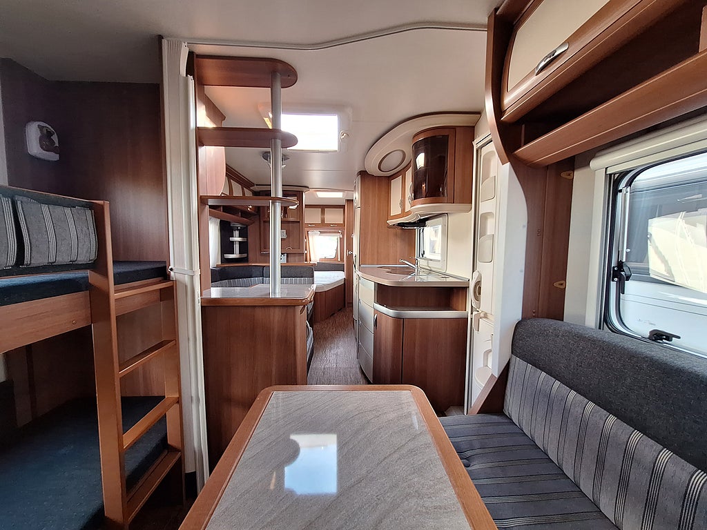 Hobby Prestige 650 KMFe Barnkammare, Nytt Tält