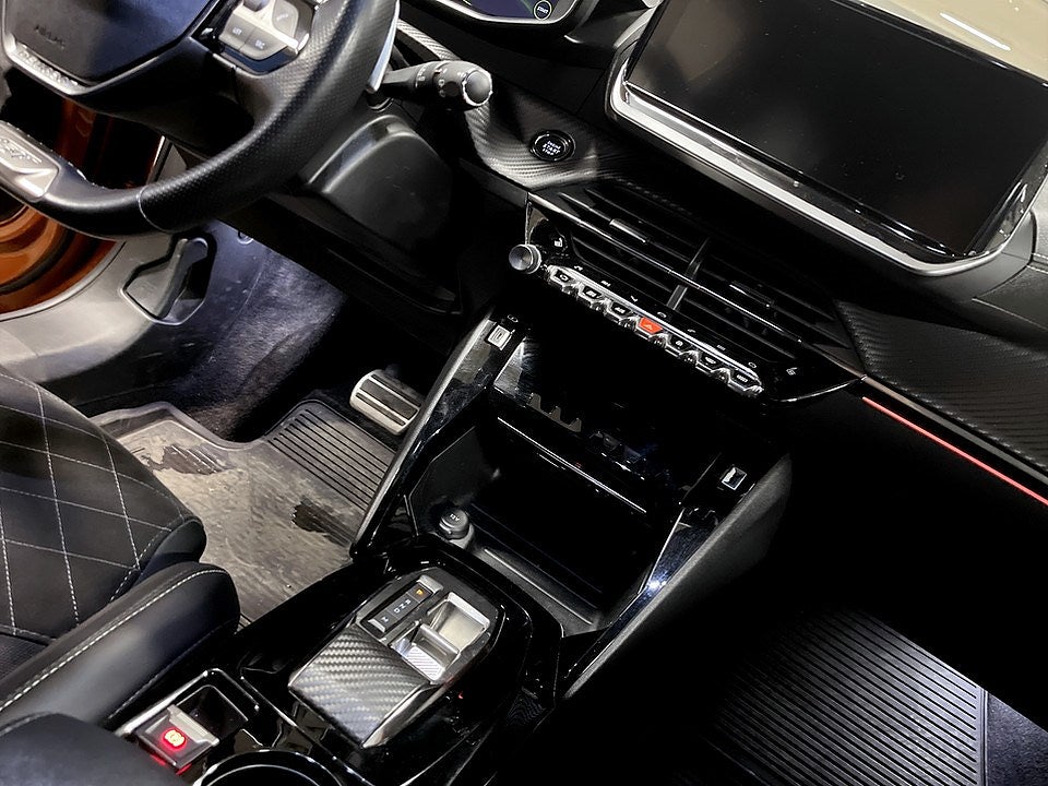 Bild på Peugeot 2008 GT 1.2 PT 155hk Aut - B-KAMERA, EL-BAKLUCKA