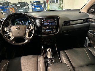 Mitsubishi Outlander PHEV Business 360° Pvärm Drag Skinn SoV