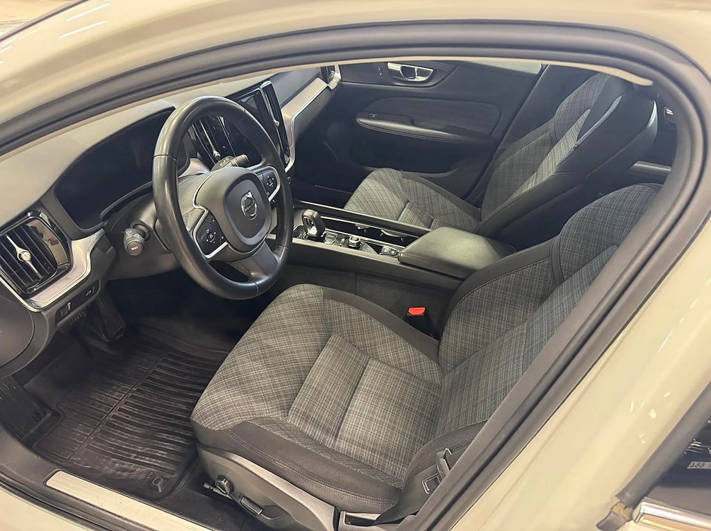 Volvo V60 B4 Geartronic Momentum 7000 Mil - miniatyr 8