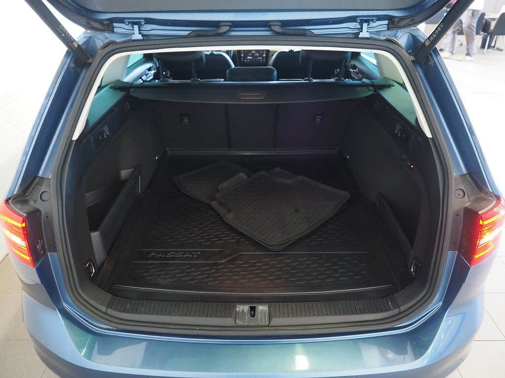 Volkswagen Passat Sportscombi 2.0 TSI 220hk GT Drag Kamera P-Värm Läder 2018