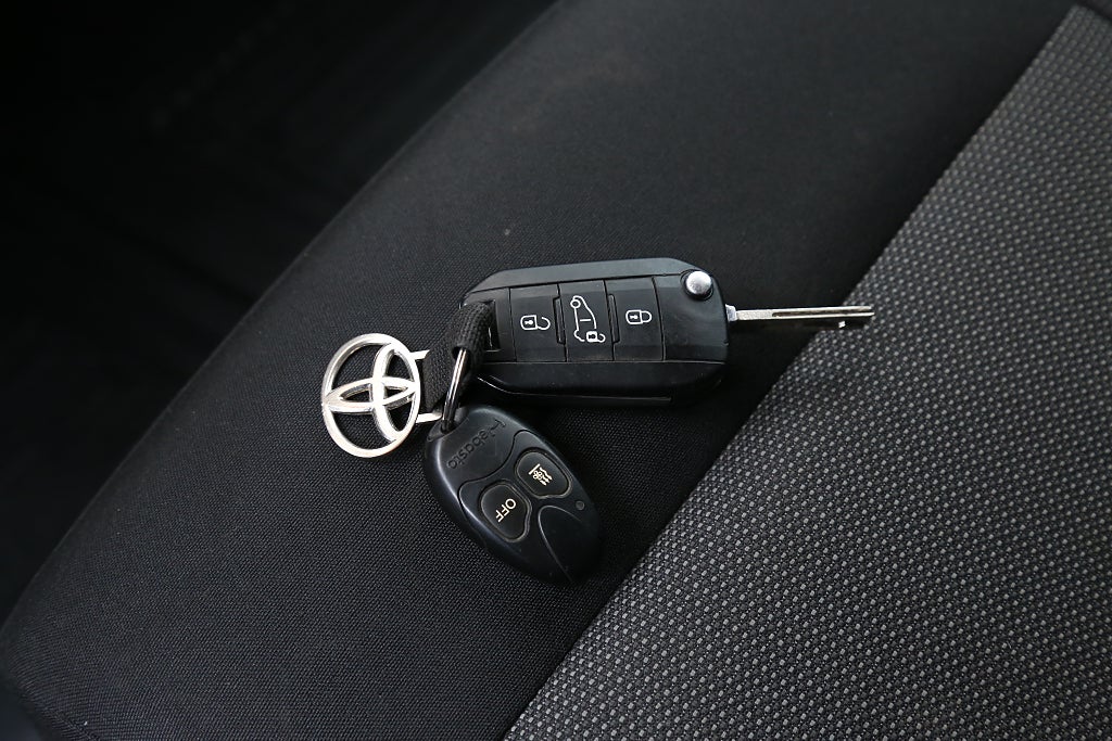 Toyota ProAce 2,0 D-4D 144hk Skåp Aut Lång I Värmare I Drag I Moms 2023