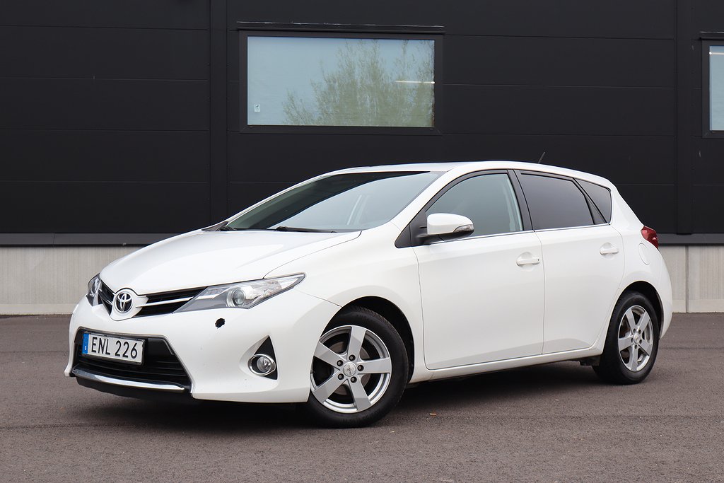 Toyota Auris 1.6 Automat Bakkamera 6 Mån Garanti Nyservad