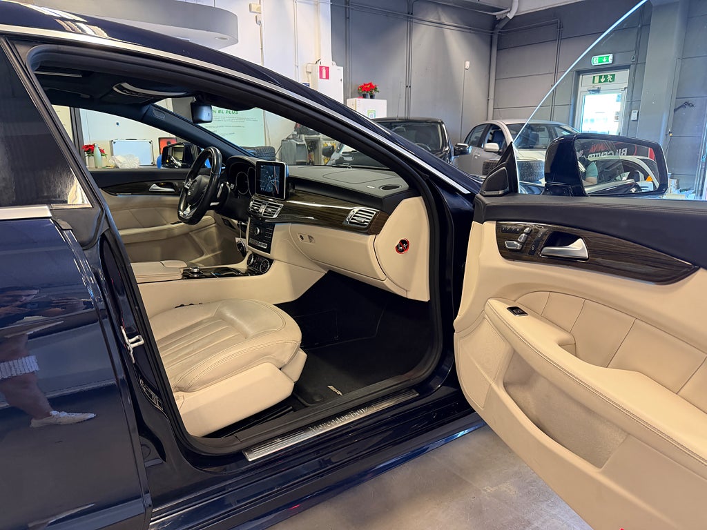 Mercedes-Benz CLS 2015 - miniatyr 23