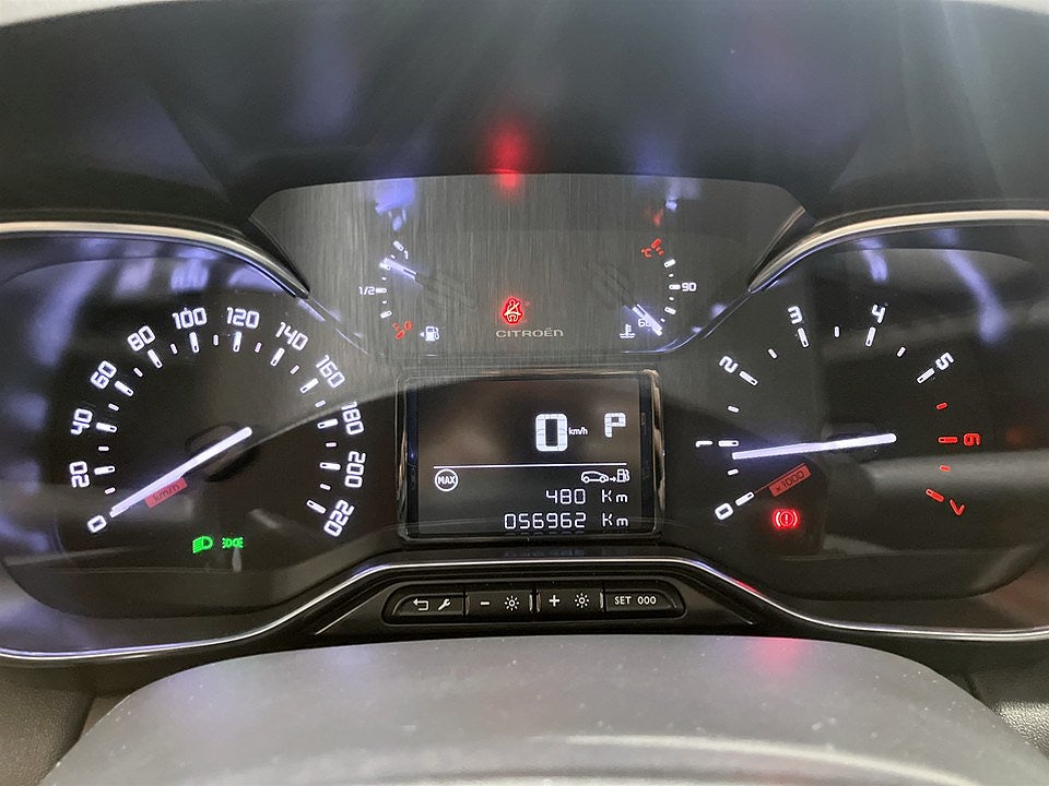 Bild på Citroën C3 Aircross Shine 1.2 PT 130hk Aut - CARPLAY, NAVI