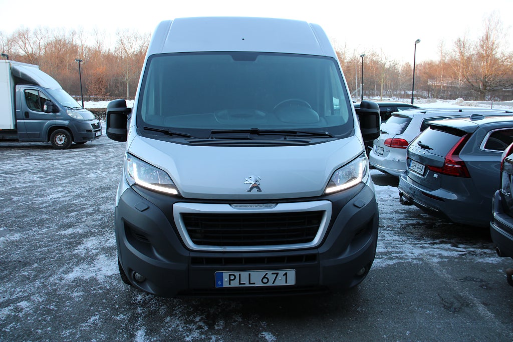 Peugeot Boxer Van 335 2.0 BlueHDi L3H2 Värmare Moms Drag
