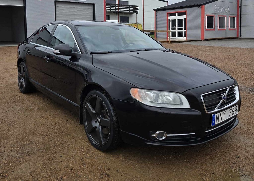 Volvo S80 4.4 V8 AWD Automat Taklucka RESERVERAD