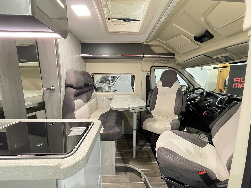 Ci Kyro Duo XL Elite / Truma Diesel / Höj och sänkbarsäng / Solcell - Ci