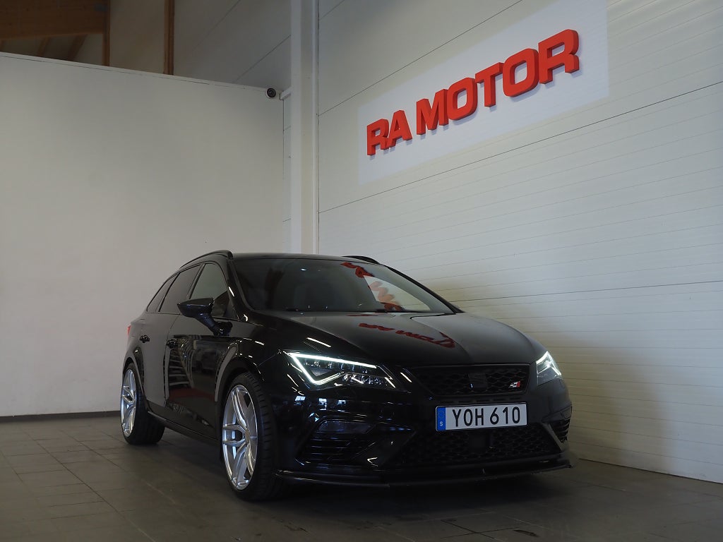Seat Leon ST Cupra ST 2.0 TSI 300hk 4Drive |Pano|Backkamera|Milltek| 2018