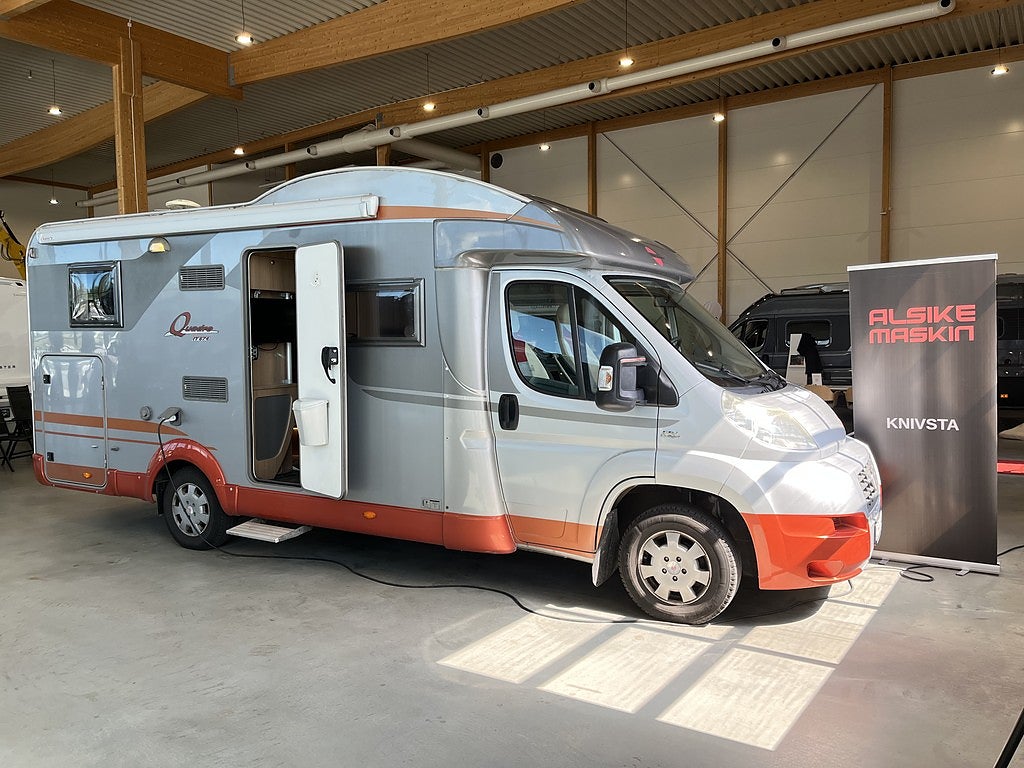 Bürstner Quadro IT764 / B-kort / Taksäng / Solcell / Cykelställ /