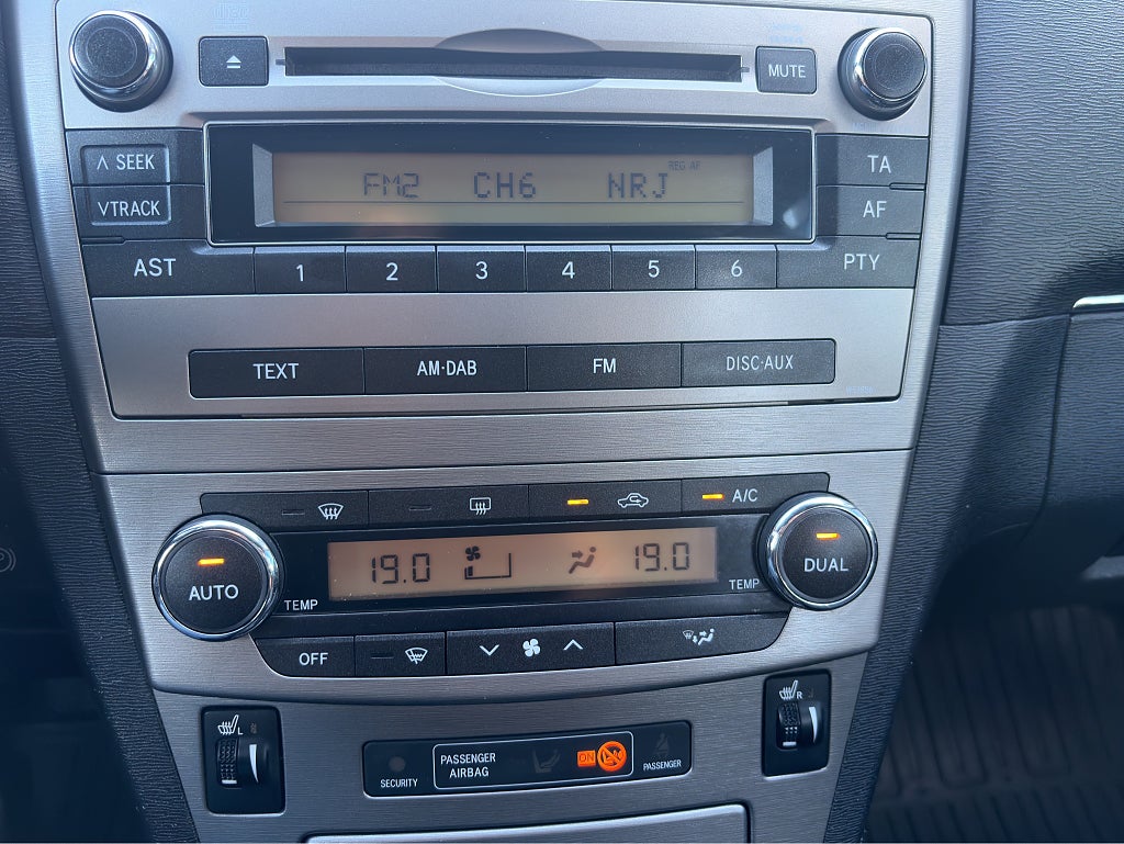 Toyota Avensis 2011 - miniatyr 17