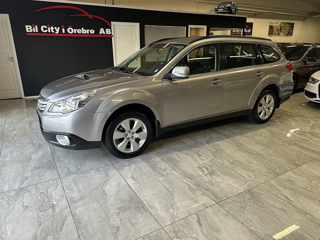 Subaru Outback 2.0 4WD Business / 2-Ägare / Drag / M-Värmare / Nyserva