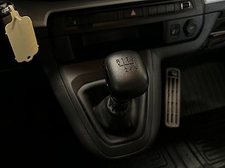 Toyota Proace Verso 1.5 D-4D 9-sits/Drag/S&V-däck/M-värmare