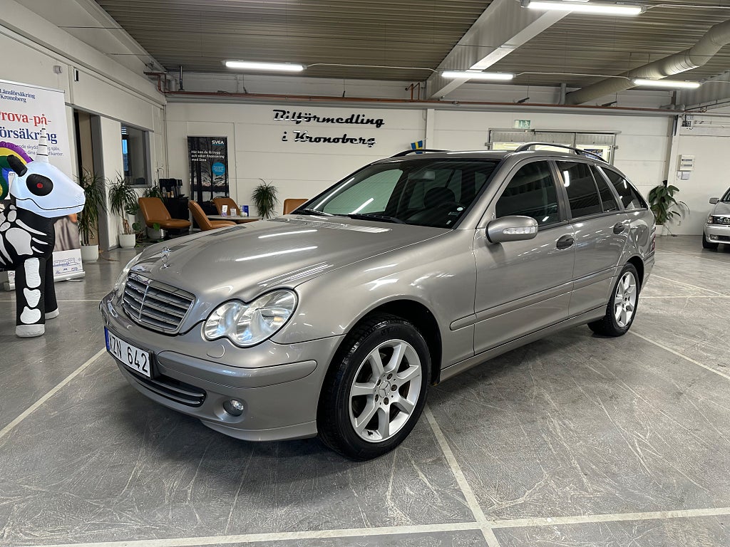 Mercedes-Benz C 180 T Kompressor Classic Nybesiktigad Nyserv