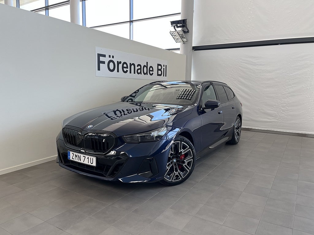 BMW i5 xDrive40 Touring M Sport Pro Drag H/K 20" Rattvärme