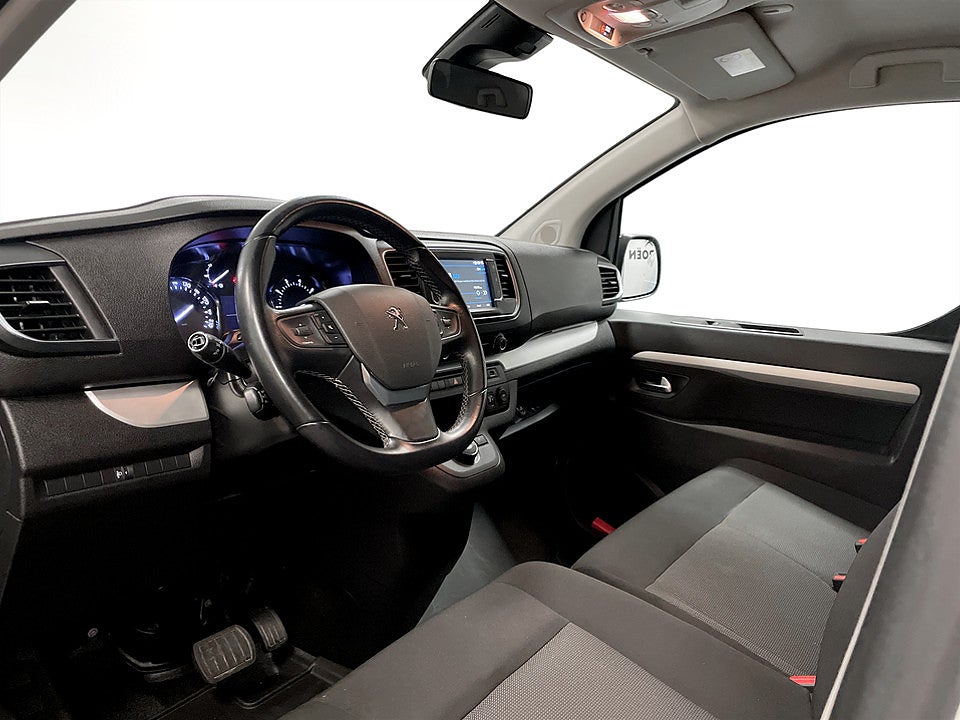 Bild på Peugeot Traveller Business 2.0 BlueHDi 144hk Aut L3 9-SITS BACKSENSORER