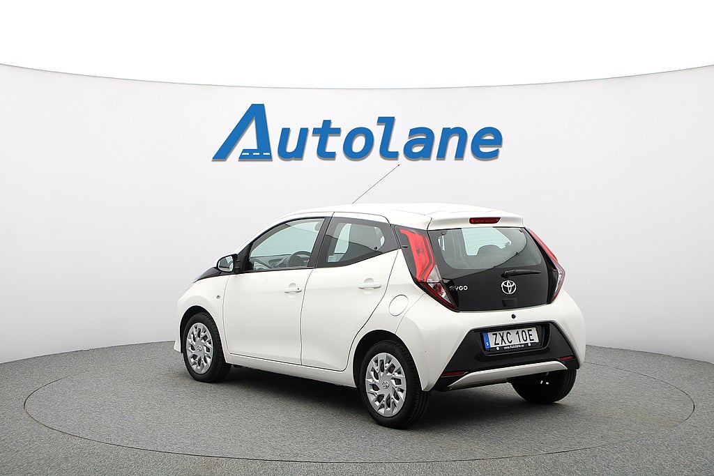 Toyota Aygo 5D 1.0 X-PLAY,  CarPlay Sommarkampanj 4,99%