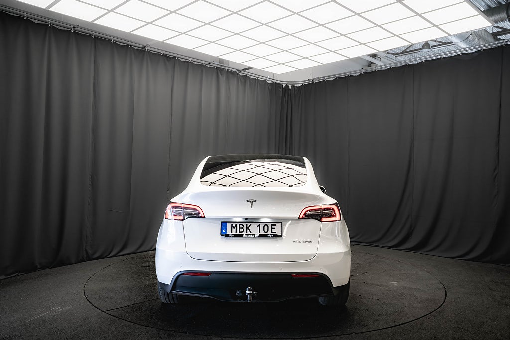 Tesla Model Y Long Range AWD DRAG PANO LÄDER KAMERA AUTOPILOT MOMS