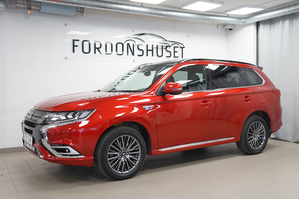 Mitsubishi Outlander PHEV CVT 224HK S-EDITION BLACK ROOF | TAKLUCKA