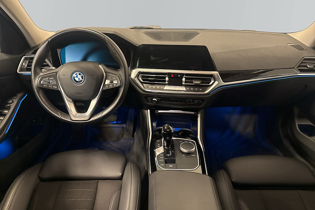 BMW 330e 2022