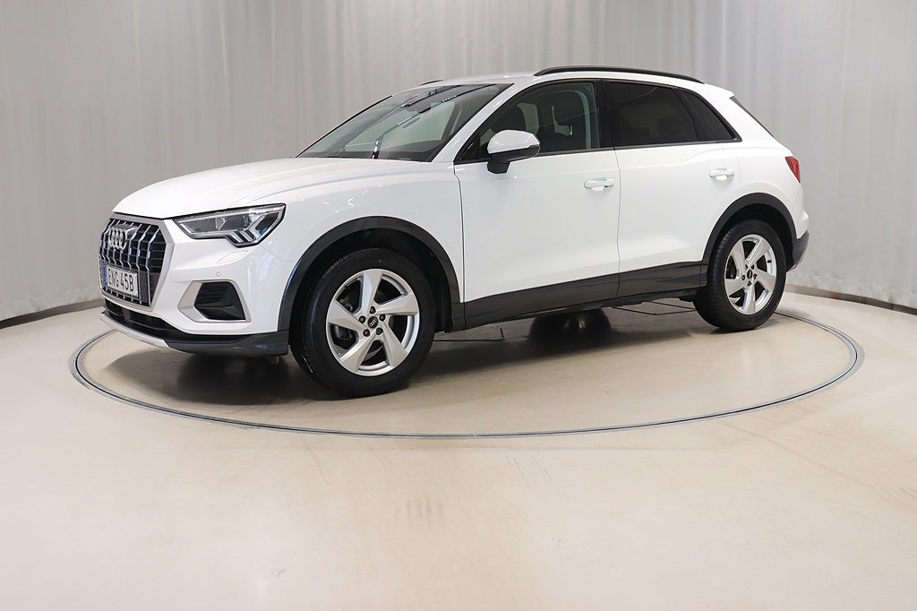 Audi Q3 35 TFSI Proline Advanced 150hk Aut Drag Värmare 2023