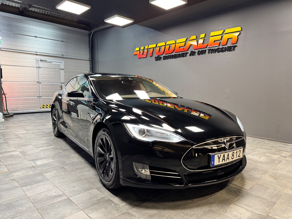 Tesla Model S 90 378hk 2015