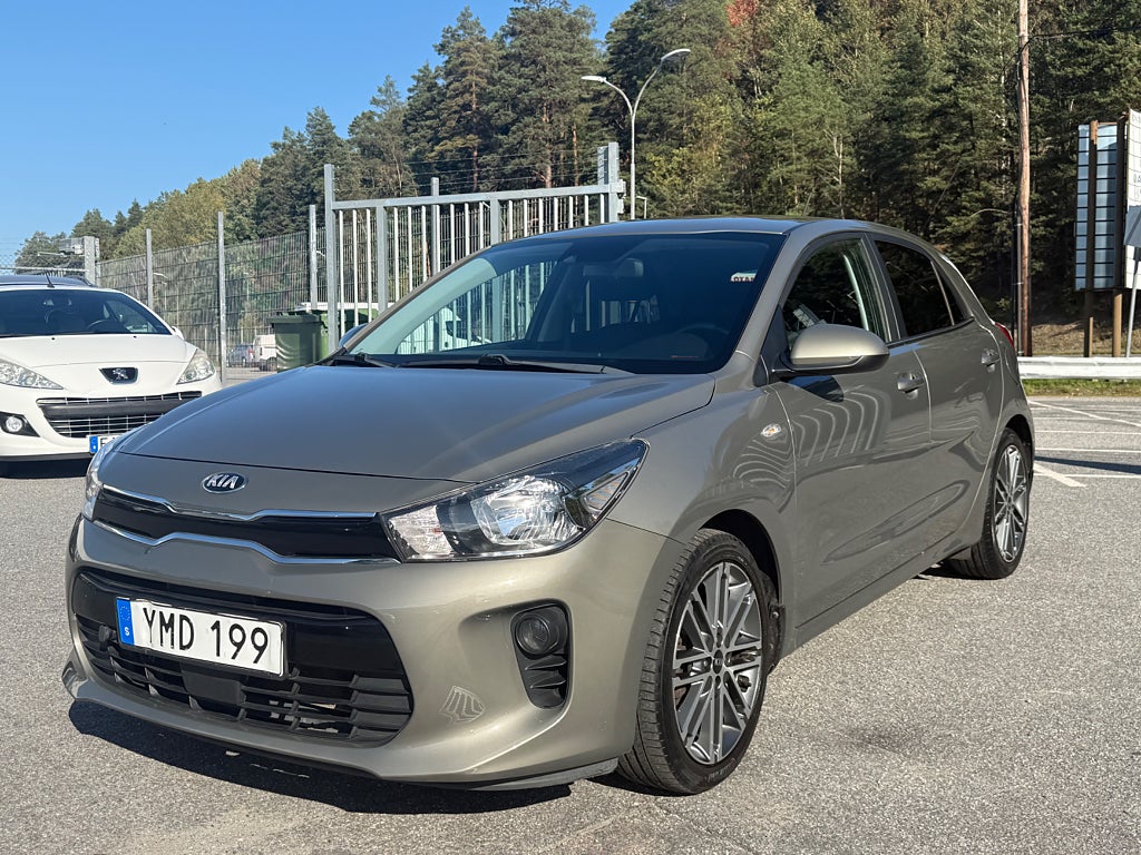 Kia Rio 1.2 CVVT 84hk GLS Endast 5900 mil Kamera Navi M-Värmare