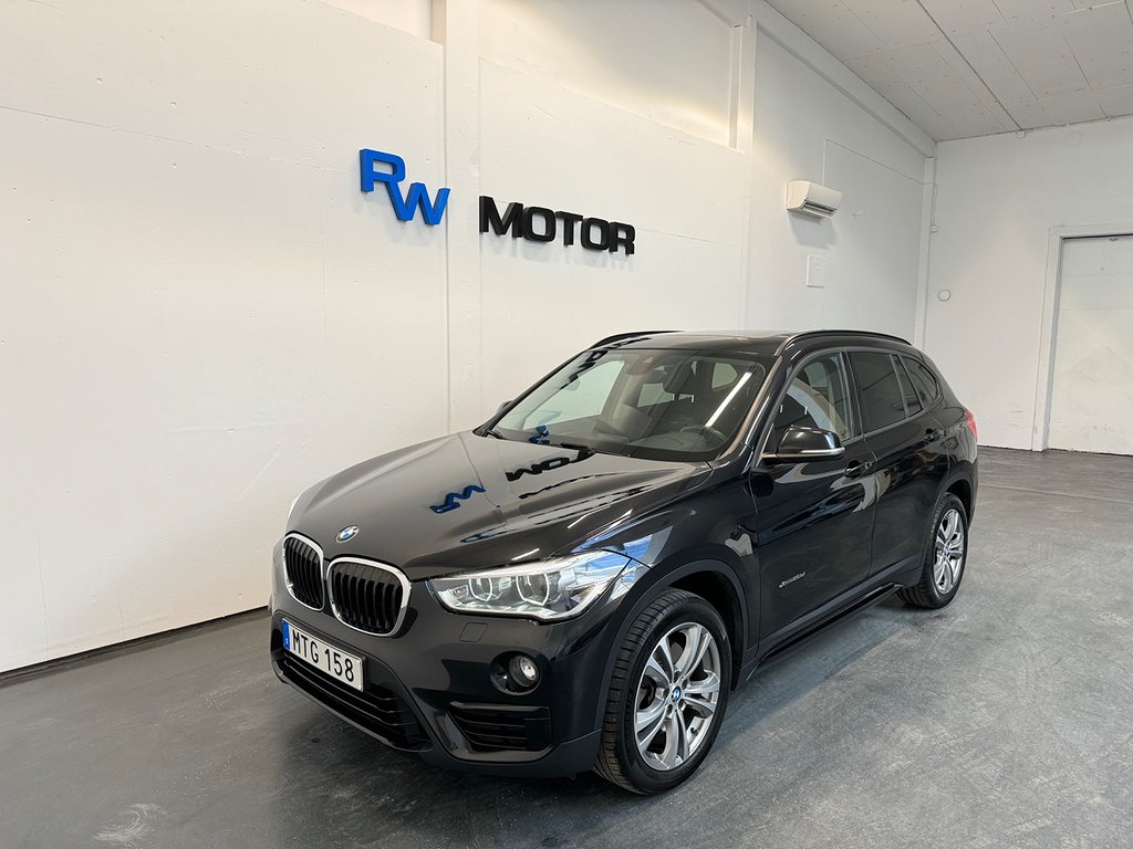 BMW X1 xDrive20d 190hk Sport line Pano Backkamera Keyless