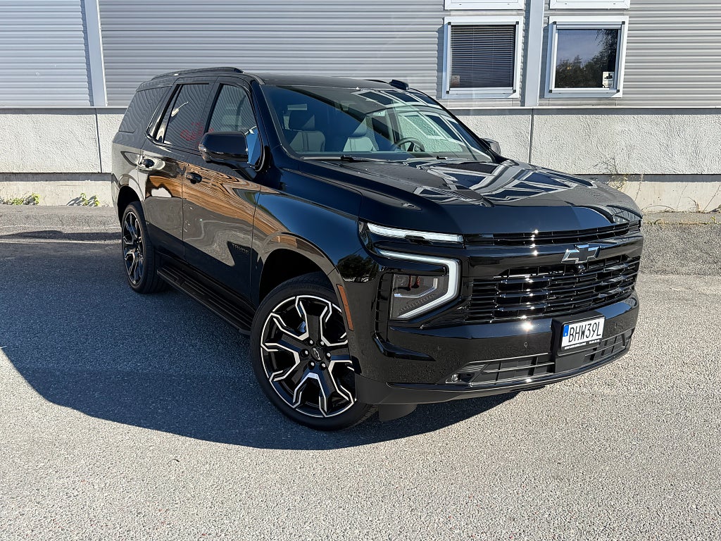 Chevrolet Tahoe 6.2 V8 4WD RST 24 tums hjul