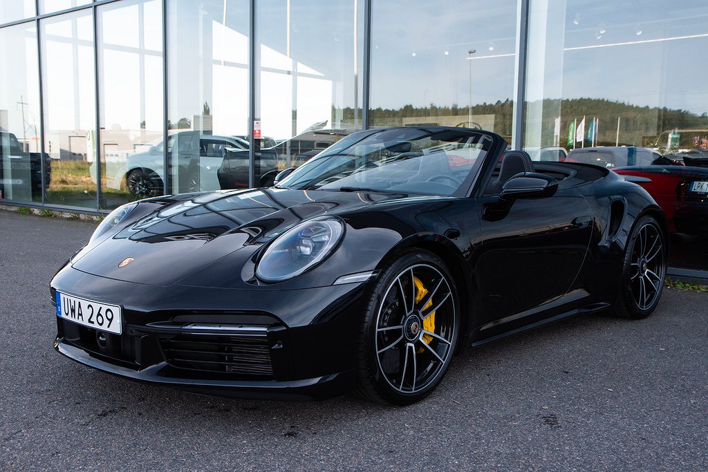 Porsche 992 911 Turbo S Cabriolet PDK Svensksåld