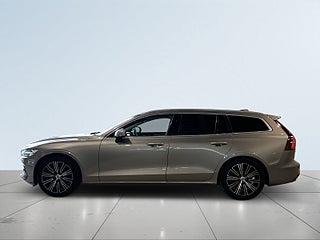 Volvo V60 D3 Aut Inscription Pano VoC Skinn Dvärm Kamera S/V-hjul – bild 4