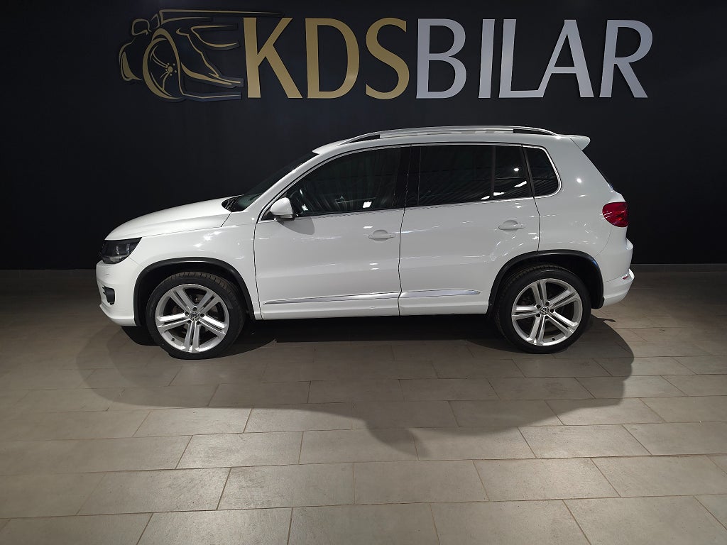 Volkswagen Tiguan 1.4 TSI 4Motion R-line 160hk | Drag | Värme | Panorama