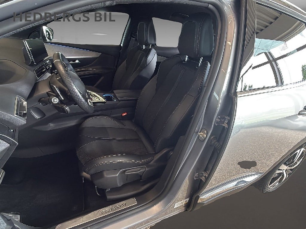 Peugeot 3008 GT HYBRID4 300H thumbnail