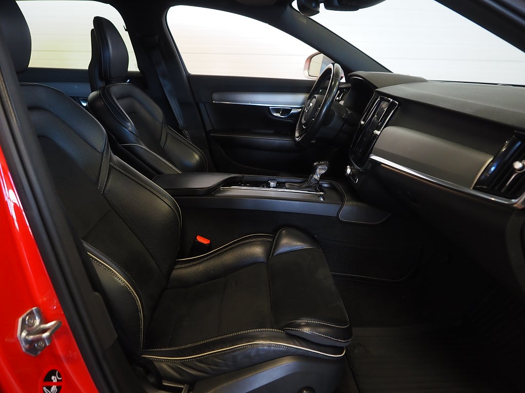 Volvo V90 D4 190hk Geartronic R-Design | Drag | D-värm | Navi | 2018