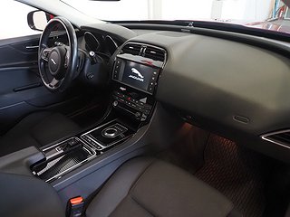Sedan Jaguar XE 9 av 20