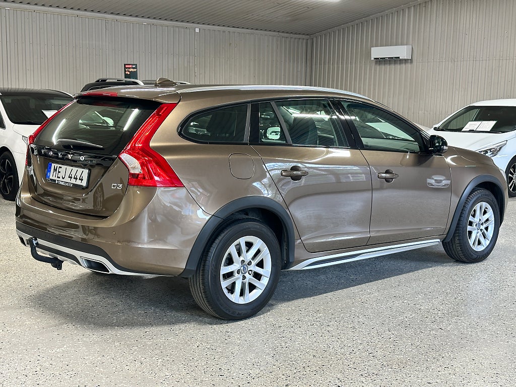 Volvo V60 Cross Country D3 Geartronic Momentum Euro 6 1 Ägare Kamrem N