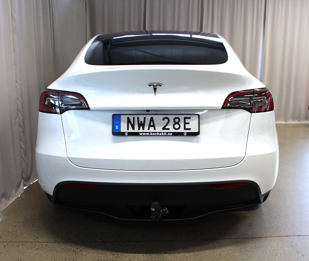 Tesla Model Y Standard Range RWD 299HK, Drag, Värmepump, 3,99% Ränta
